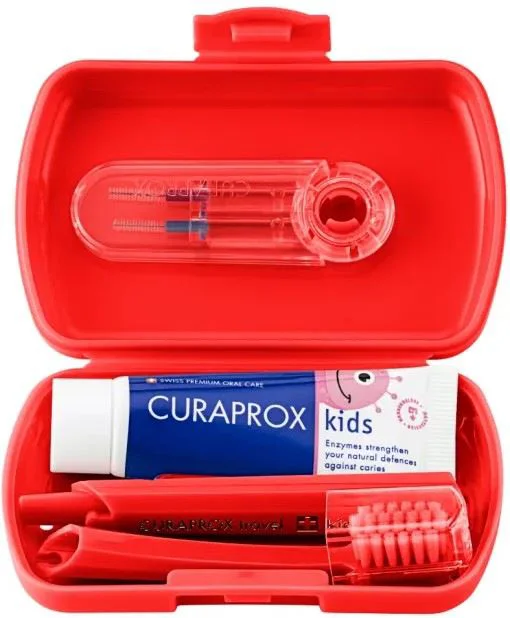 Set de calatorie pentru ingrijirea orala pentru copii Curaprox Rosu